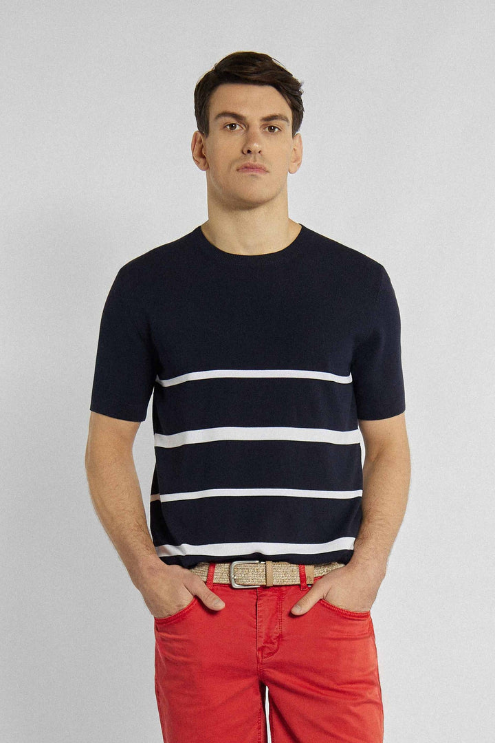 T-shirt bleu marine à rayures blanches élégantes