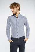 Blau-weiß gestreiftes Herrenhemd mit Button-Down-Kragen