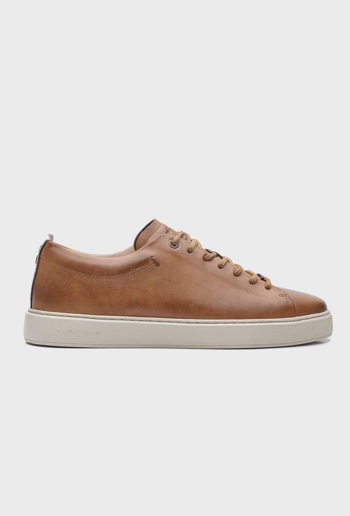 Klassische Herren-Ledersneaker in Cognac