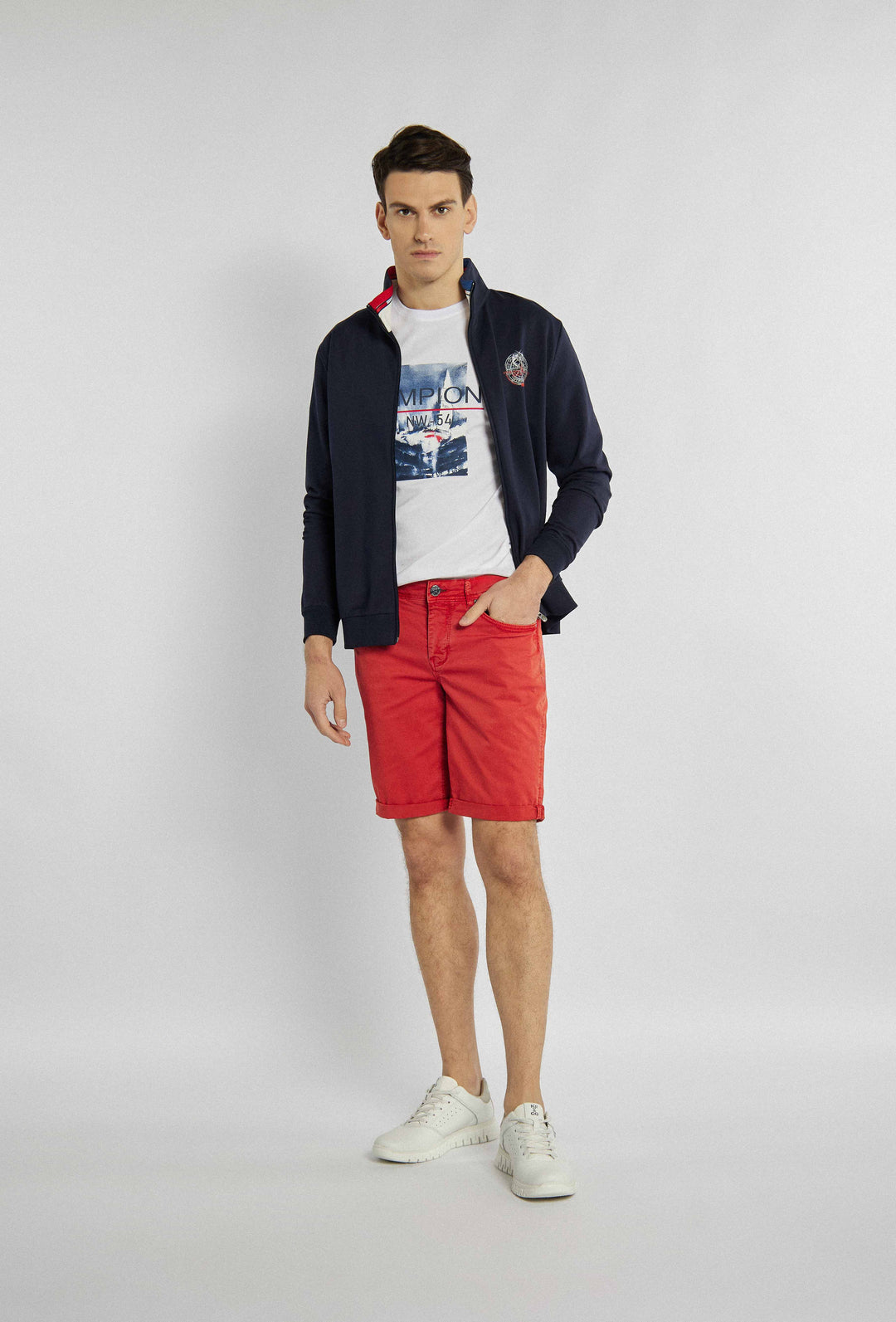 Wit t-shirt met nautische print in het midden