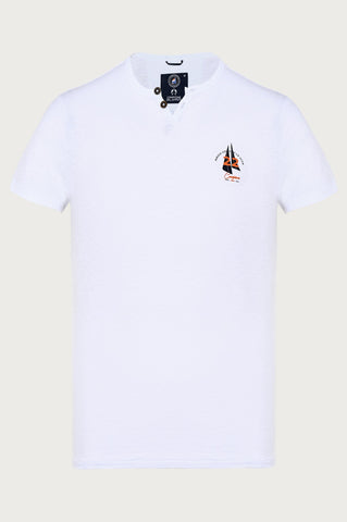 T-shirt met korte mouwen, borstprint en decoratieve knopen op de kraag