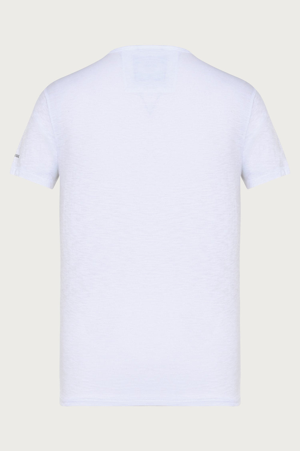T-shirt with short sleeves, chest print and decorative buttons on the collar 