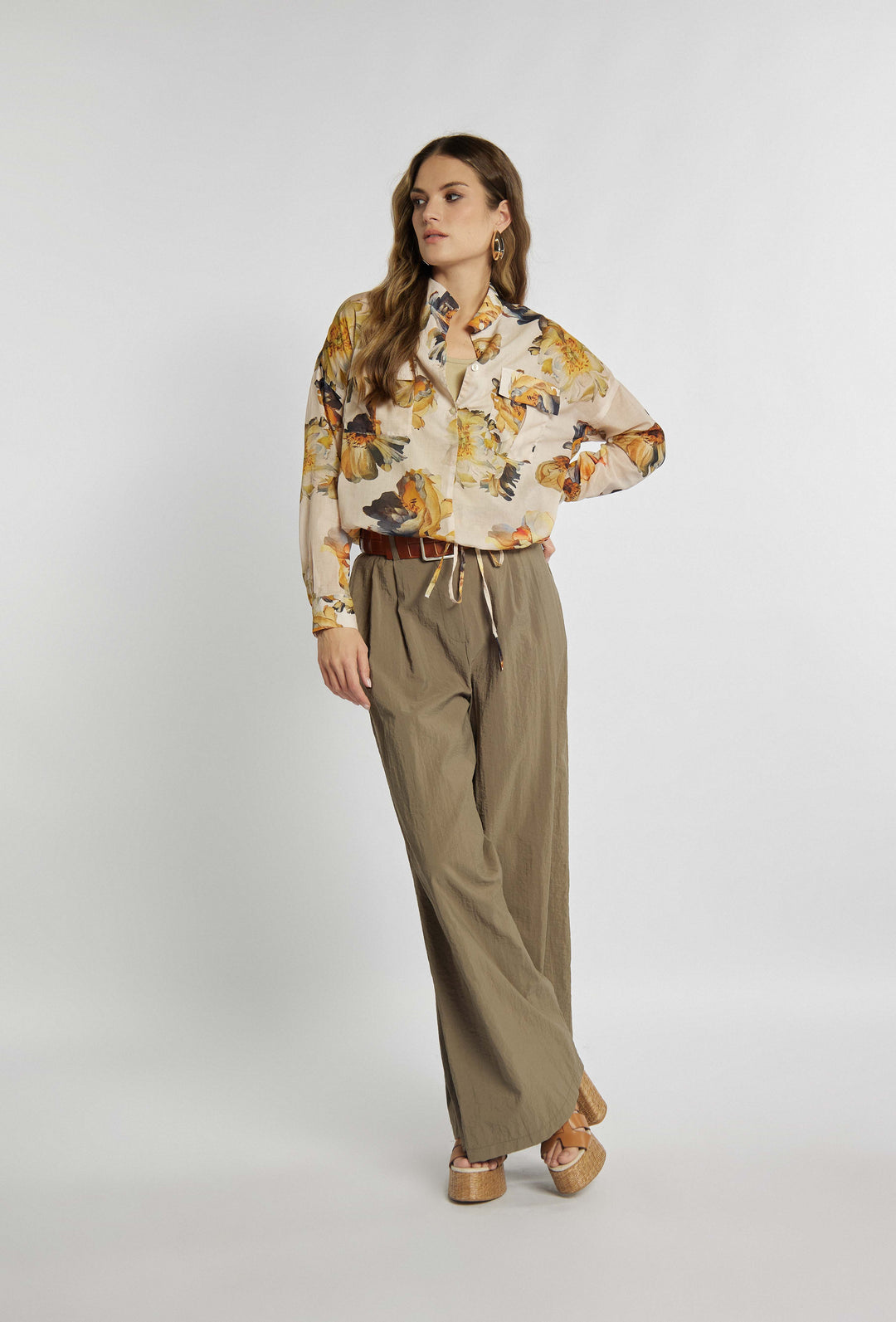 Chemisier élégant à col et motif floral