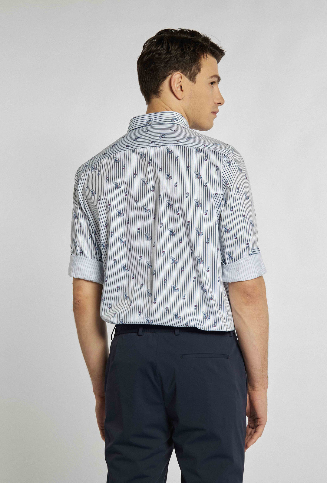 Chemise à rayures verticales bleu marine et motif minimaliste Modern Fit
