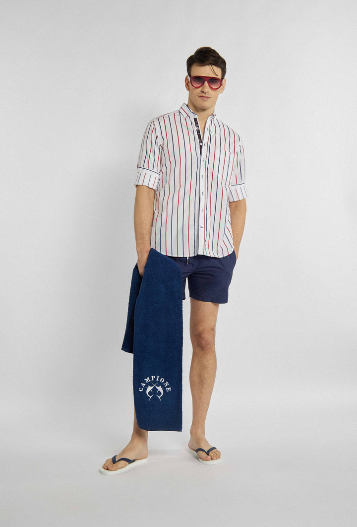 Chemise élégante à la coupe classique à rayures bleues et rouges