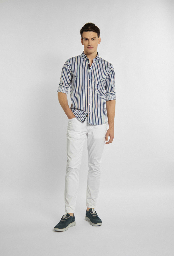 Stylisches Herren Button-Down-Hemd mit mehrfarbigen Längsstreifen Modern Fit