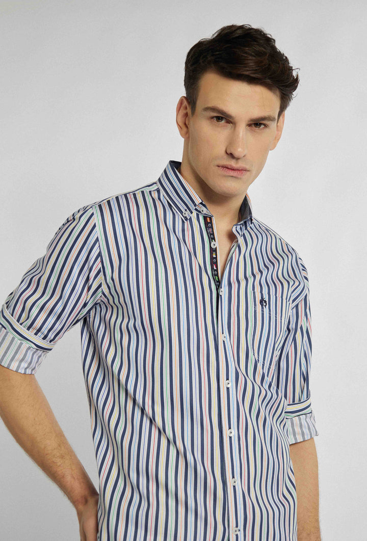 Stylisches Herren Button-Down-Hemd mit mehrfarbigen Längsstreifen Modern Fit
