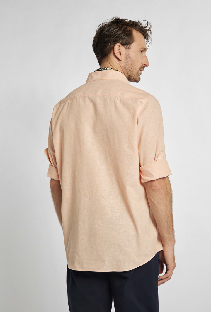 Campione-shirt in zachtoranje tint en patroon op de borst