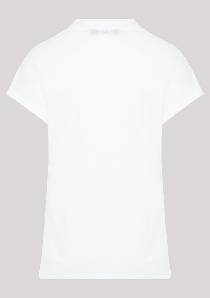 T-shirt in ecru color with heart neckline and collar