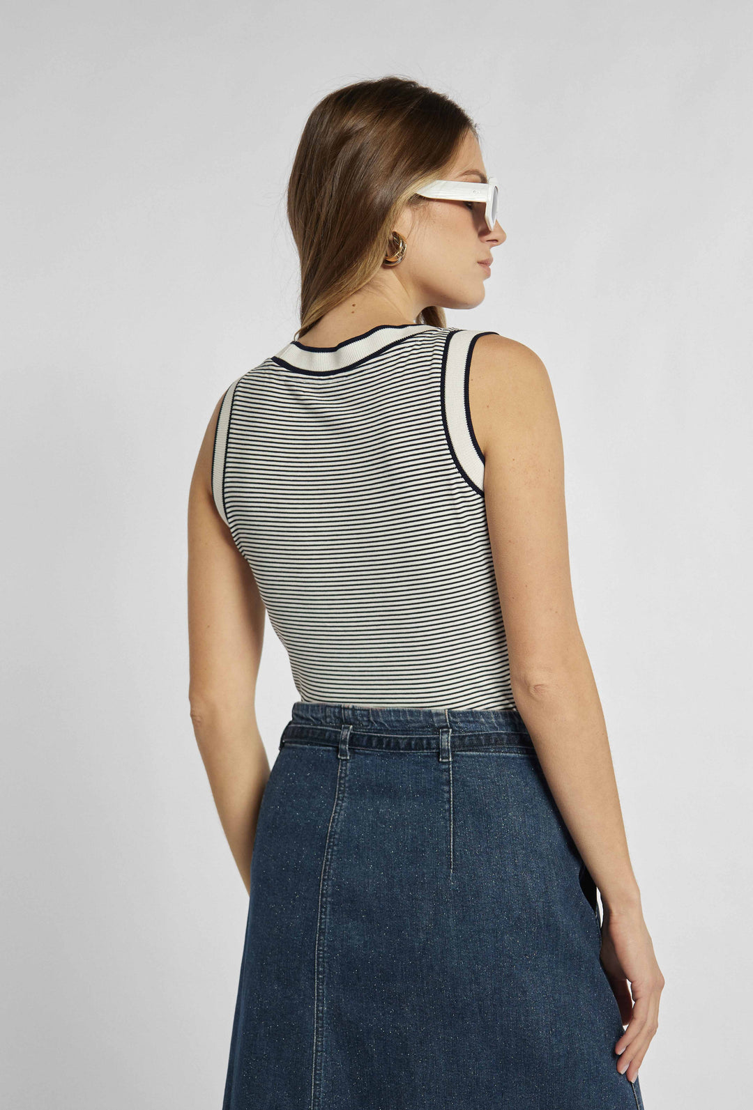 Haut rayé assorti avec logo de la marque appliqué