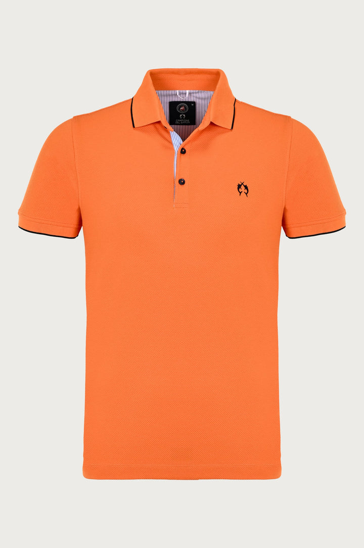 Oranje polo met stijlvolle biezen