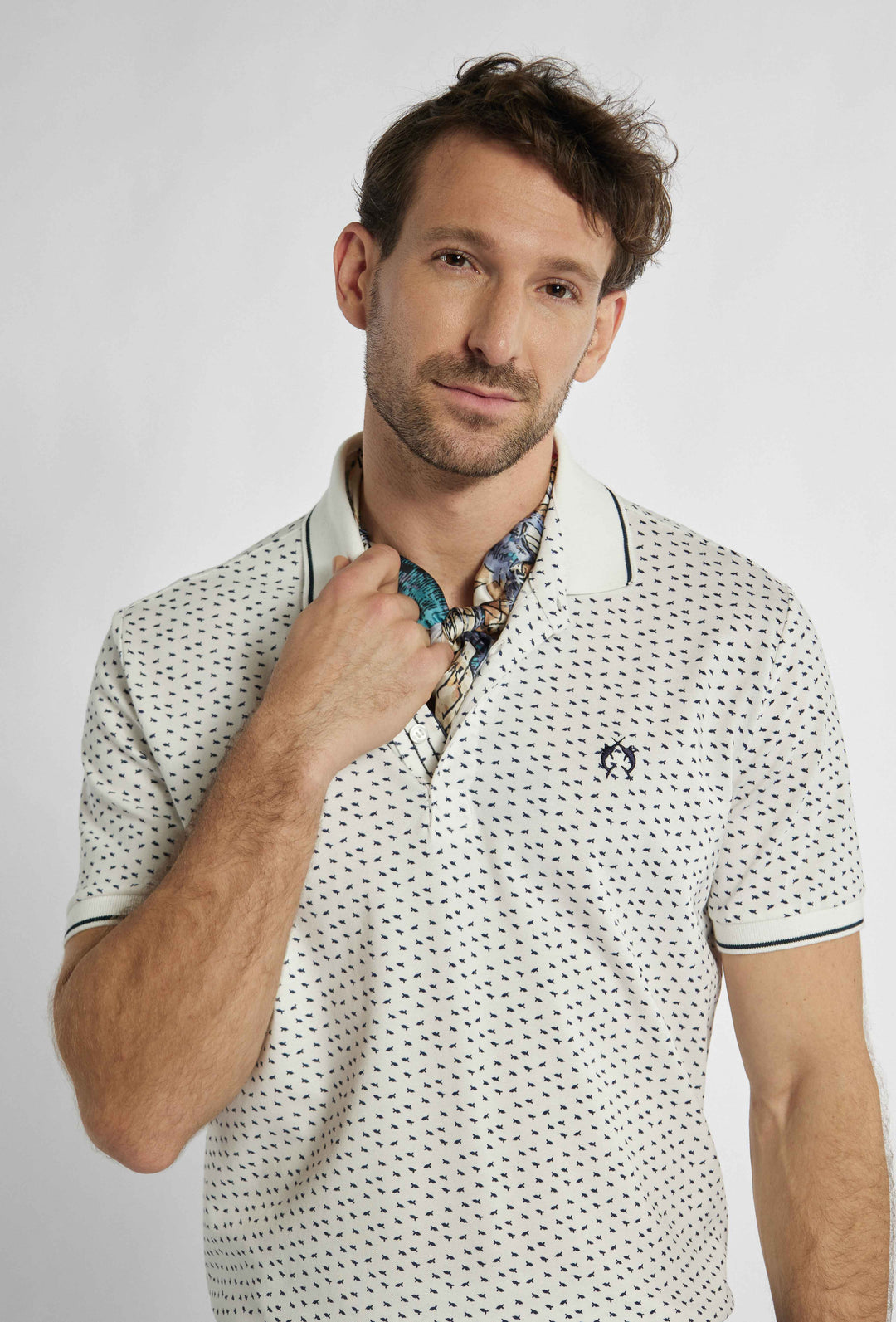 Poloshirt met fijne opdruk in contrastkleur