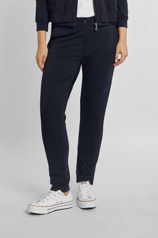 Taillierte Hose in Marineblau