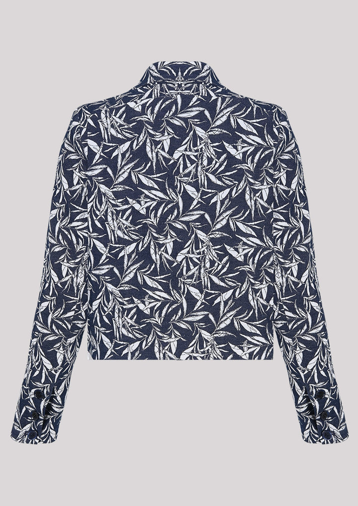 Shorter cut jacket with fashionable print