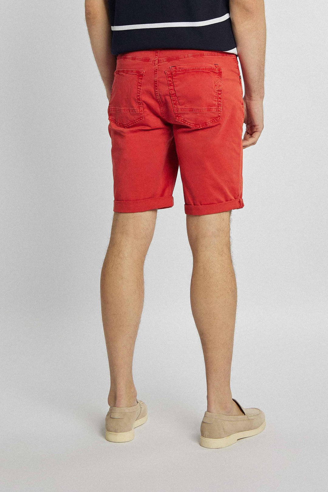 Rode bermudashorts met klassieke snit