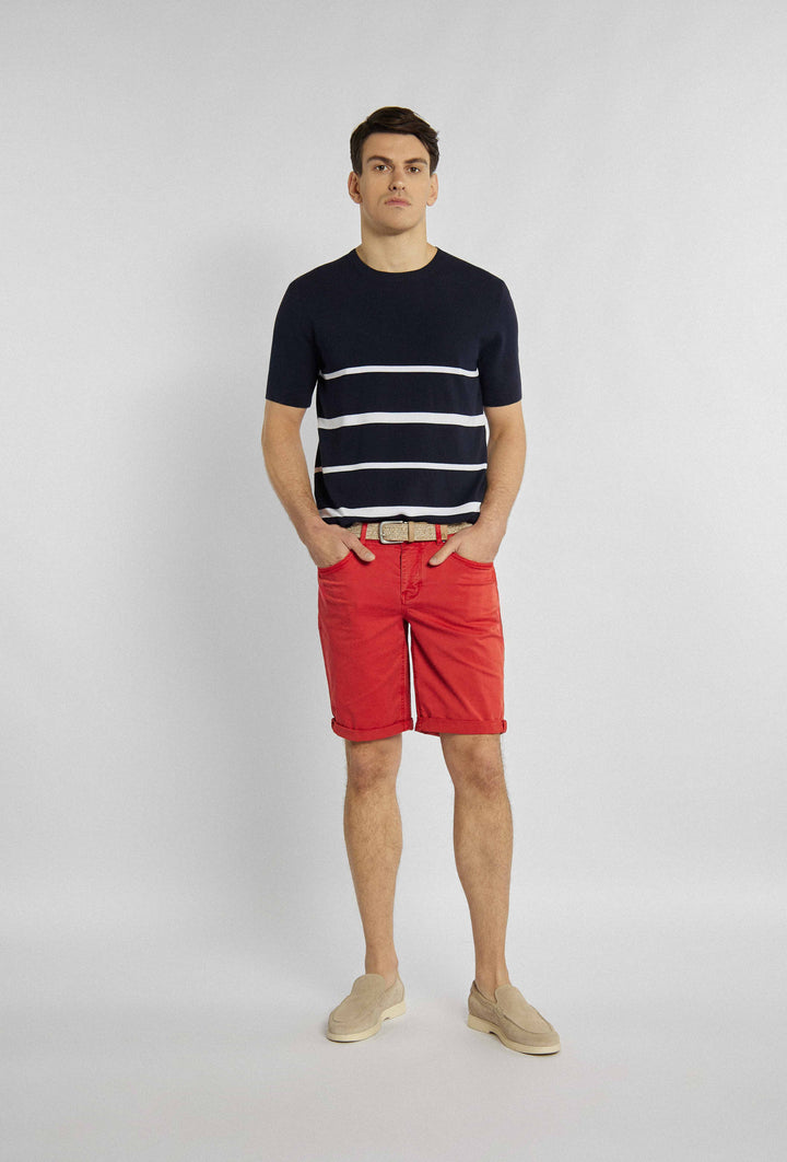 Rode bermudashorts met klassieke snit