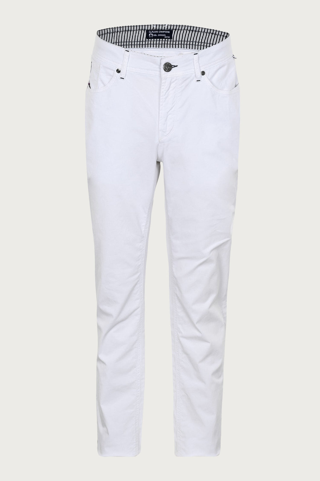 Lange witte broek met zakken en fijne details