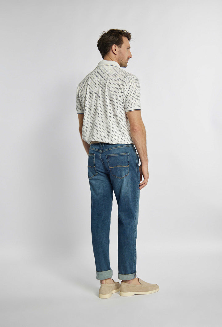 Klassieke herenjeans met zijnaden en taps toelopende pijpen