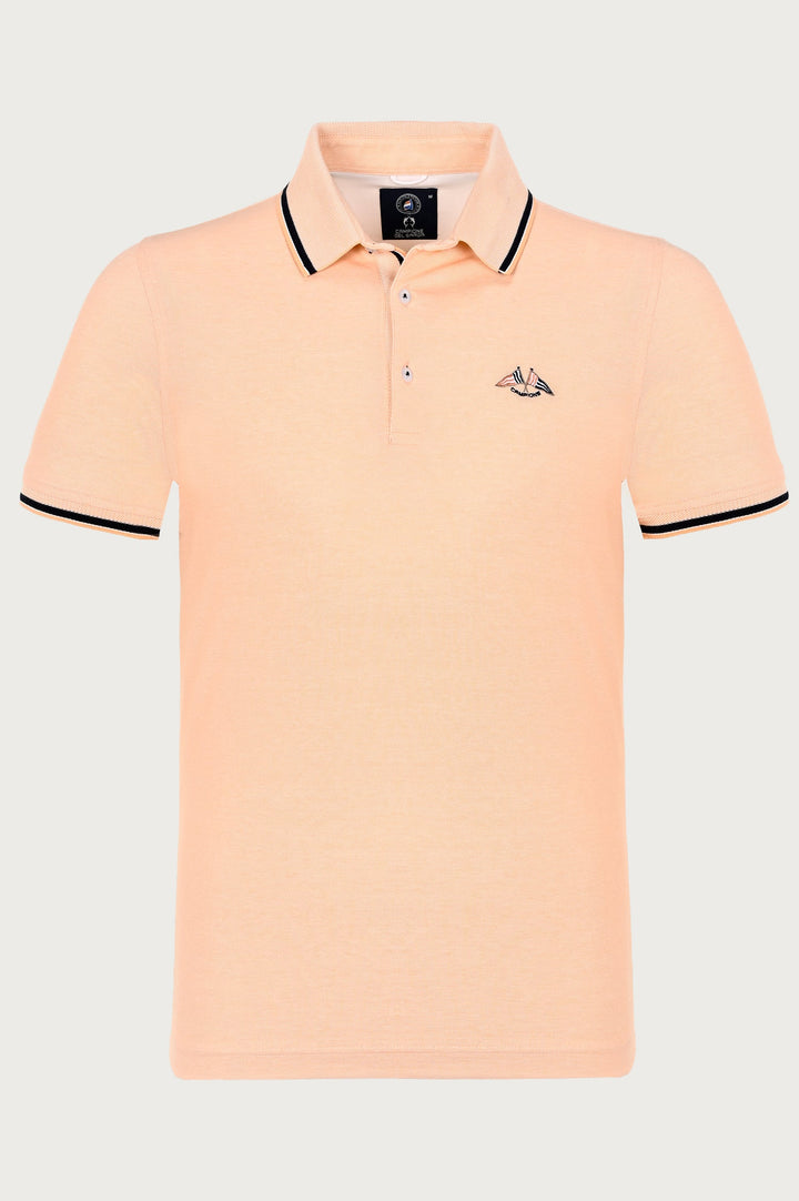 Polo T-shirt orange avec des accents noirs et des coutures fines