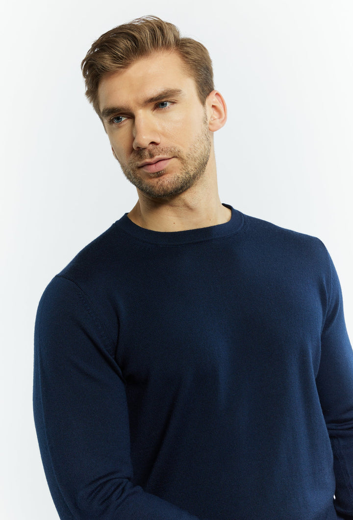 Merinopullover in Navy im schlichten Schnitt