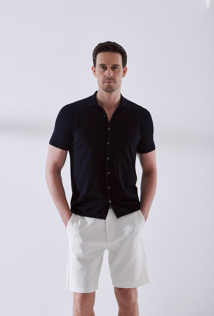 Polobluse mit Knöpfen in Marineblau