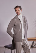 Commander Cardigan in Taupe mit Kragen und Brusttaschen