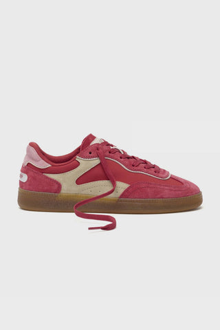 HOFF Court Classic Trainers in Classic Red