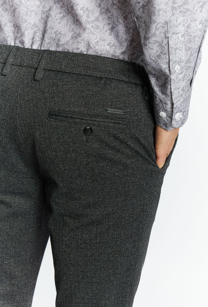 Pantalon en tissu élégant