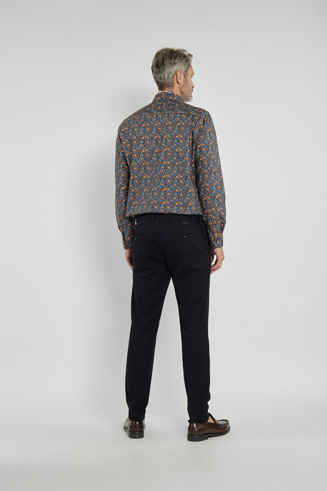 Schmale Herrenhose in Navy