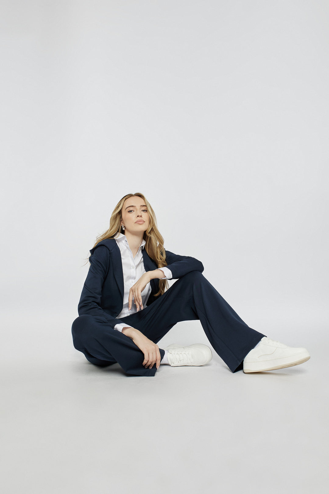 Navy blue wide-leg sweatpants