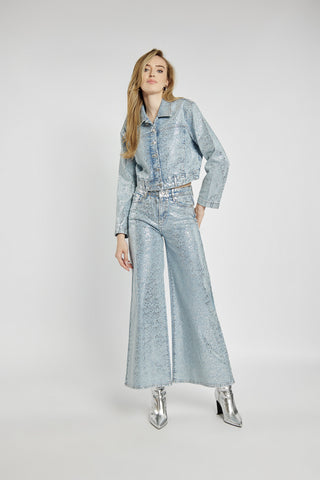 Women's jeans with a metallic effect