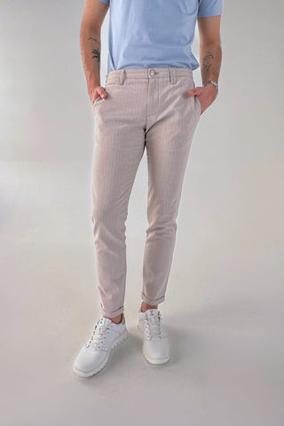 Linen-blend slim fit pants with a striped pattern