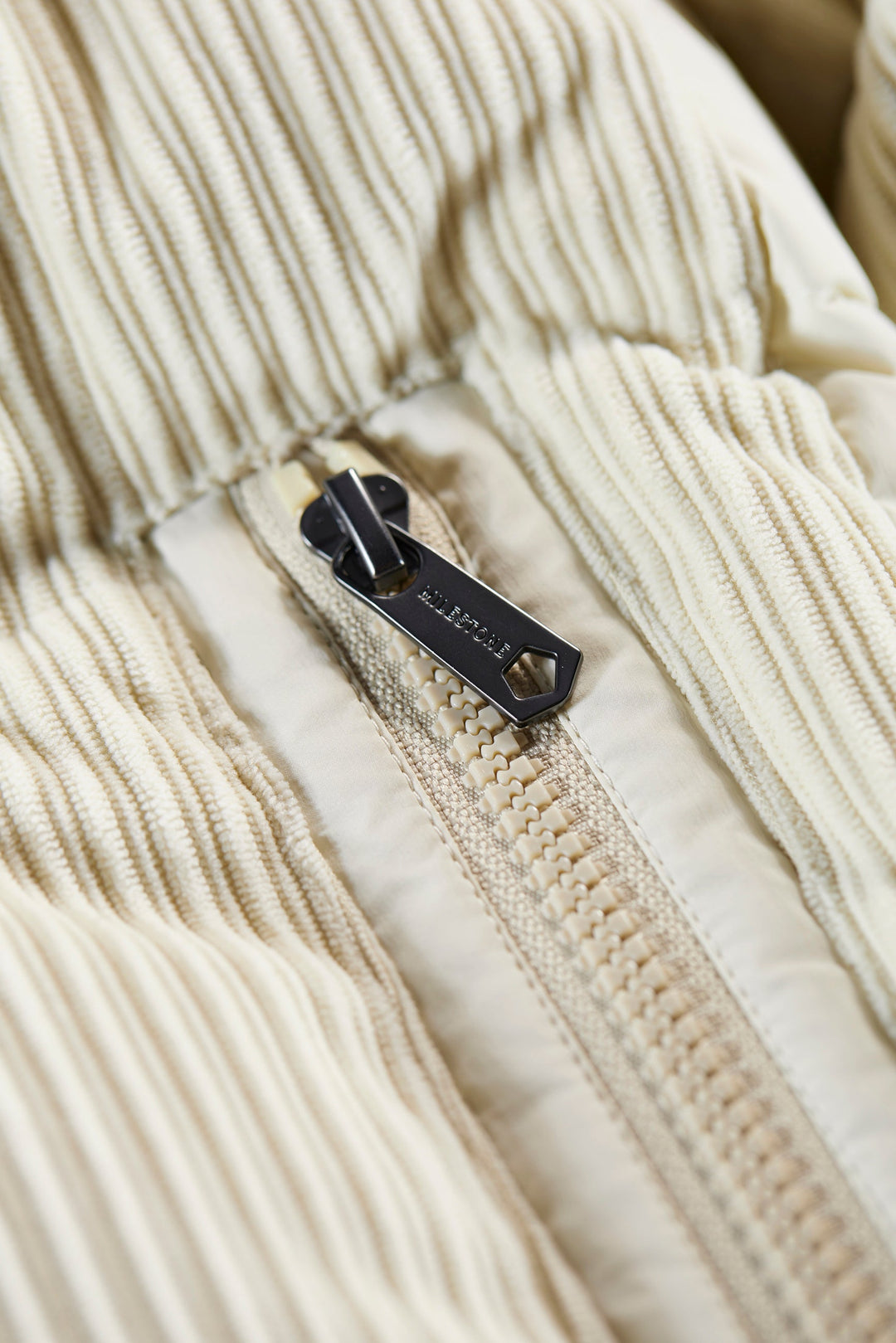 Herren-Steppjacke mit Kapuze
