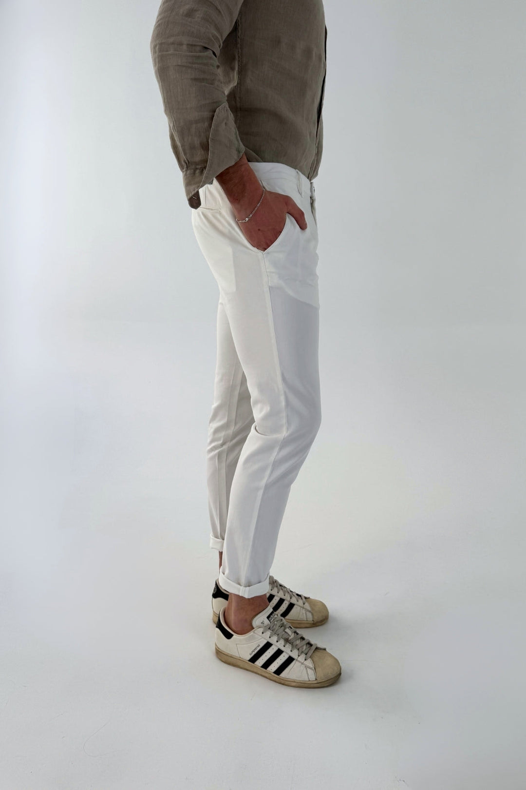 Fitted Trousers with Large Pockets in a Lyocell Blend