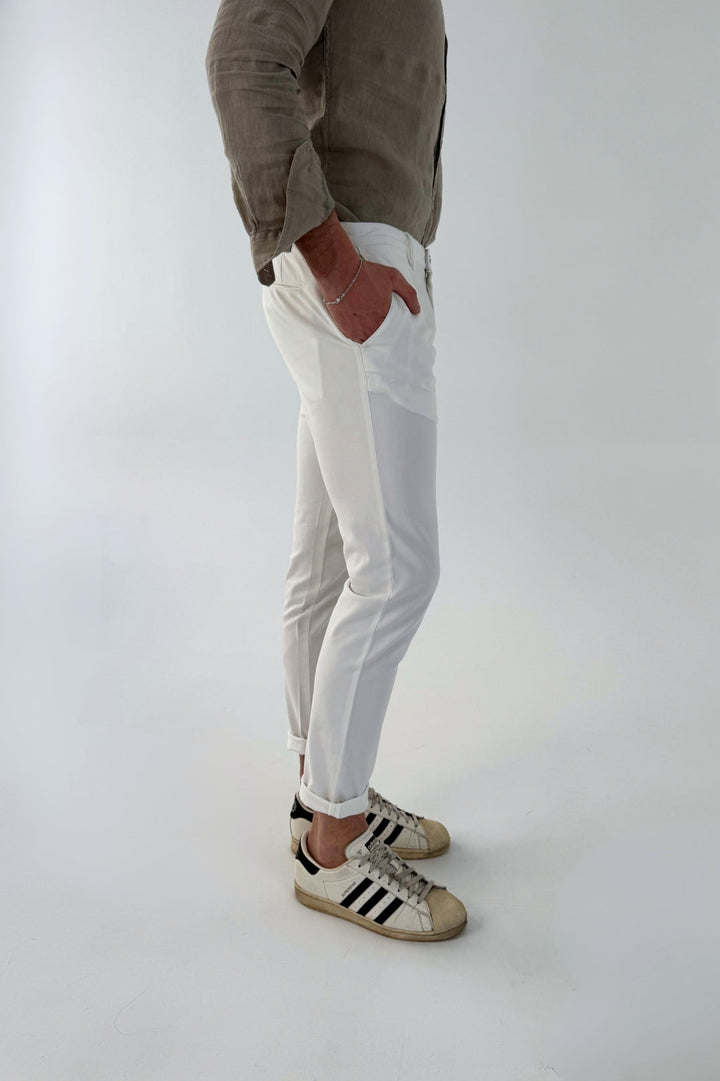 Fitted Trousers with Large Pockets in a Lyocell Blend