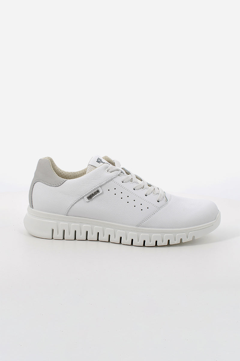 Klassische Sneaker