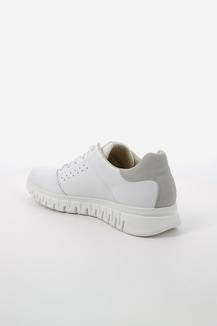 Klassische Sneaker