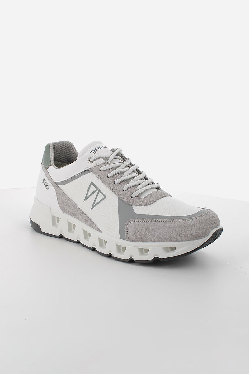 Trainers in Mixed Materials