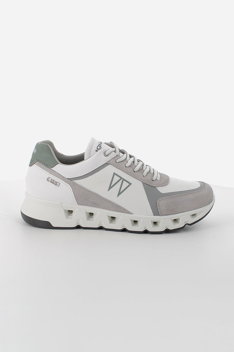 Trainers in Mixed Materials