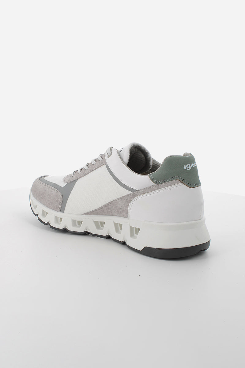 Trainers in Mixed Materials