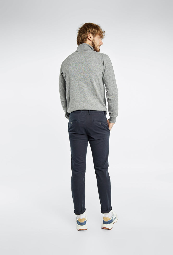 Primodi Men's Navy Chinos in an Elegant Skinny Fit