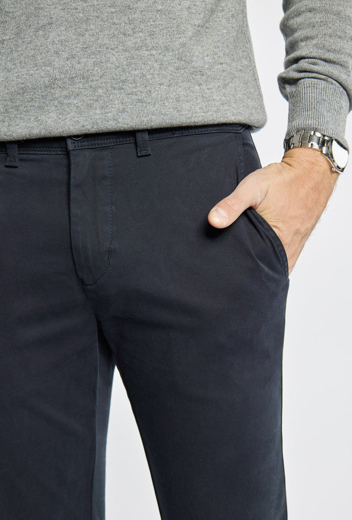 Primodi Men's Navy Chinos in an Elegant Skinny Fit
