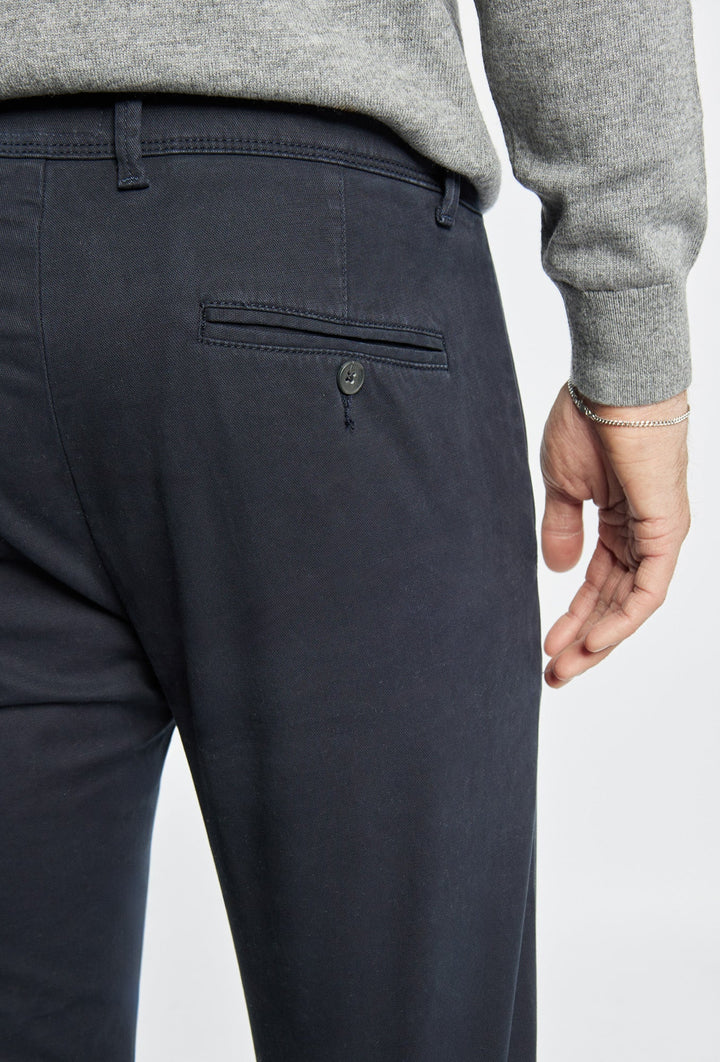 Primodi Men's Navy Chinos in an Elegant Skinny Fit