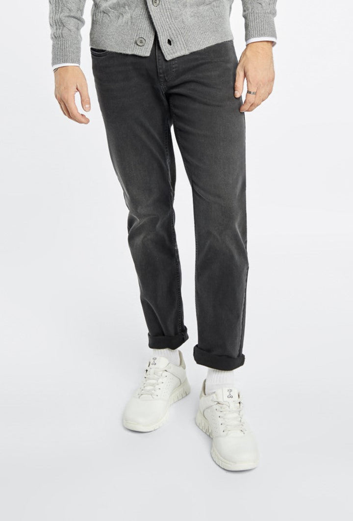 Moderne Primodi Herrenjeans im Skinny Fit in Schwarz