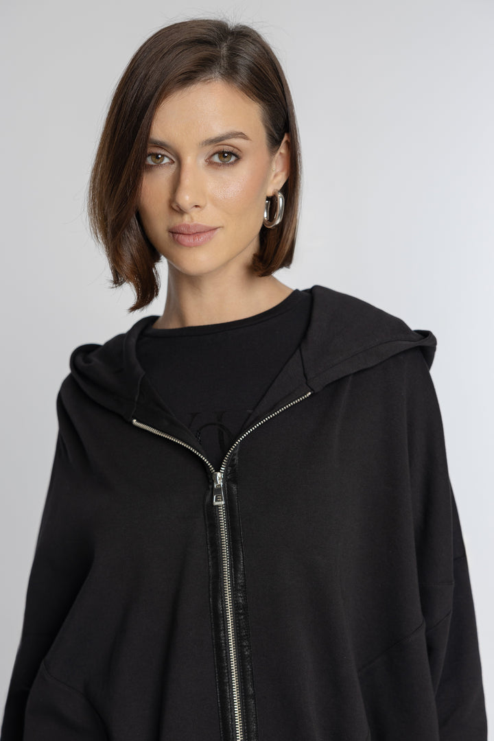 Czarna bluza z kapturem i zamkiem oversize