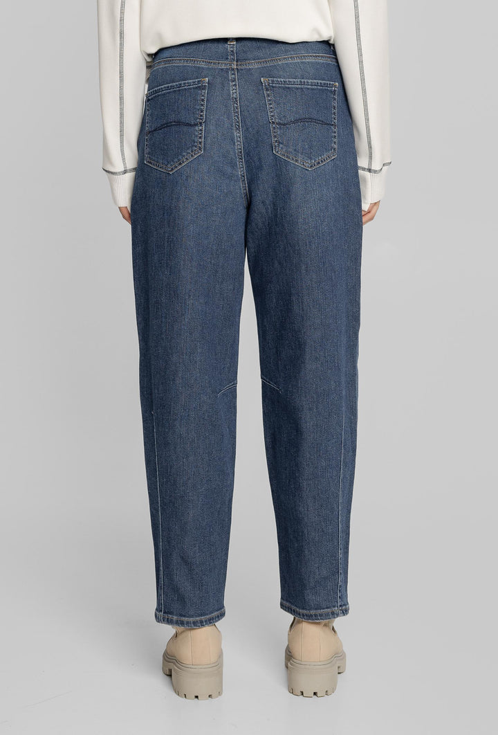 Damen-Freizeitset mit weißem Sweatshirt und Barrel-Jeans