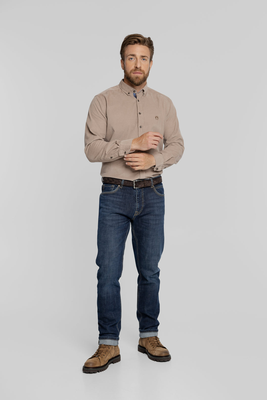 Beżowa koszula sztruksowa z kołnierzykiem button-down