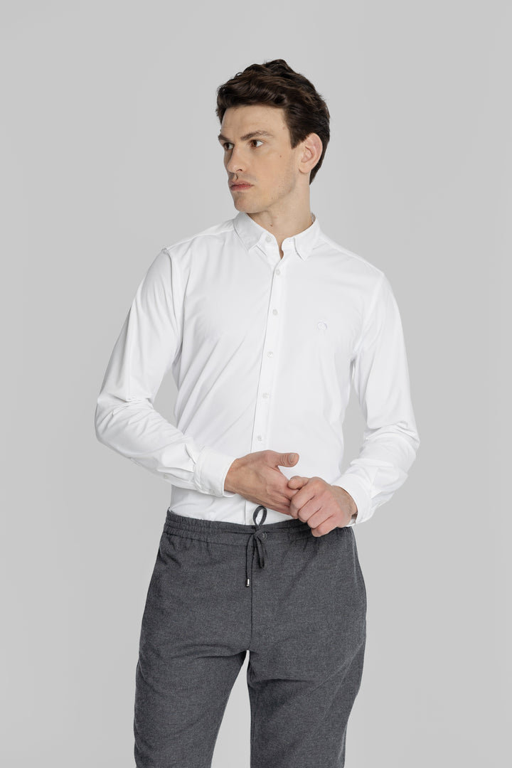 Modern Fit gładka biała koszula z haftem