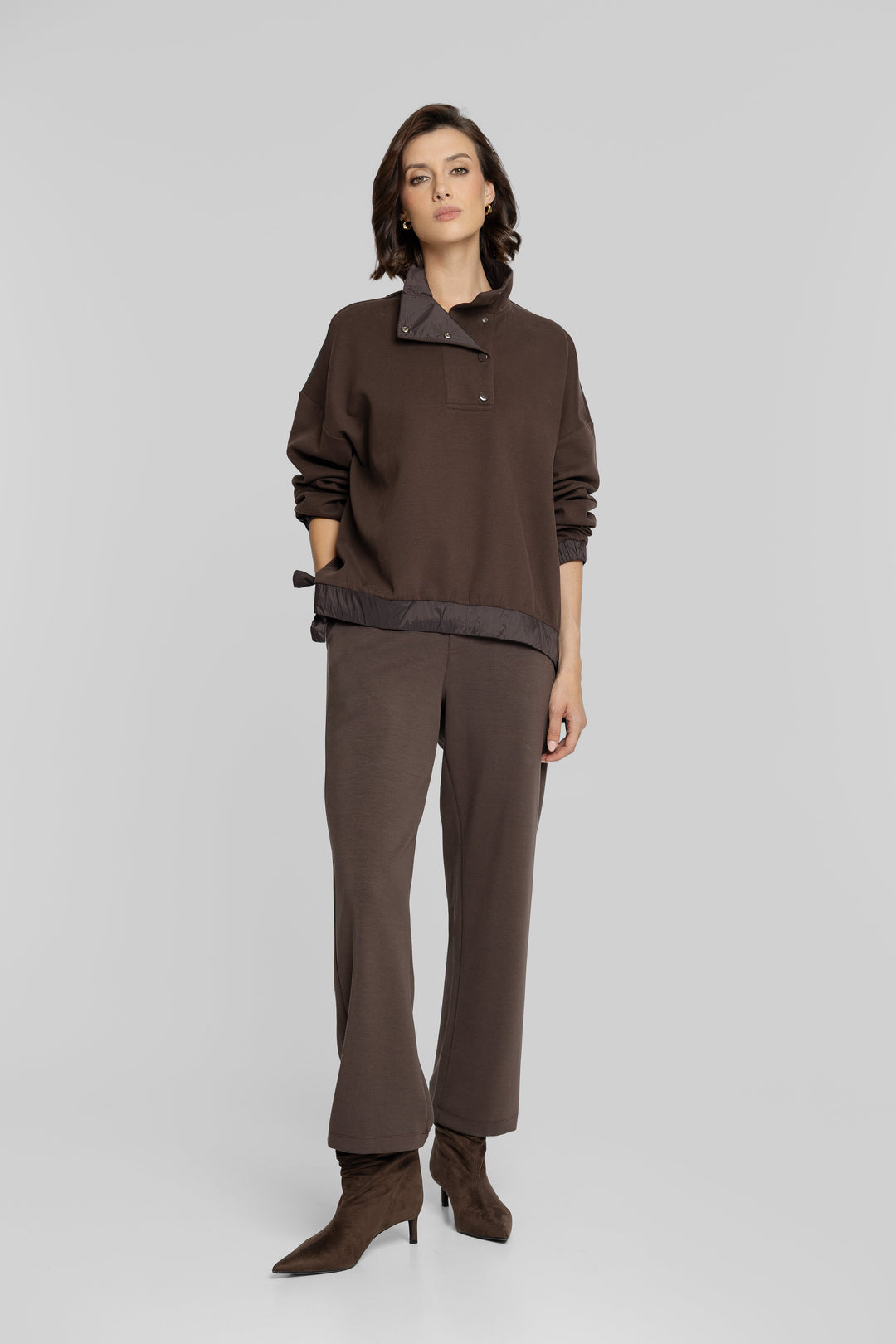 Campione Braunes Set mit Stehkragen-Sweatshirt und Hose