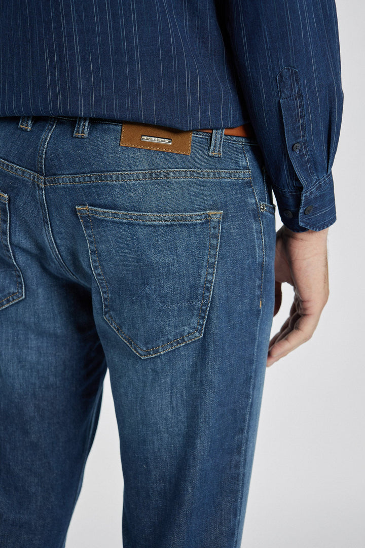 Herren-Jeans in Navy mit geradem Bein